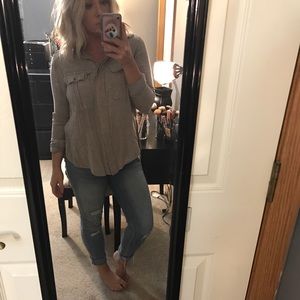 Long sleeve high-low flyaway